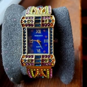BEAUTIFUL COLLECTIBLE HEIDI DAUS CUFF WATCH